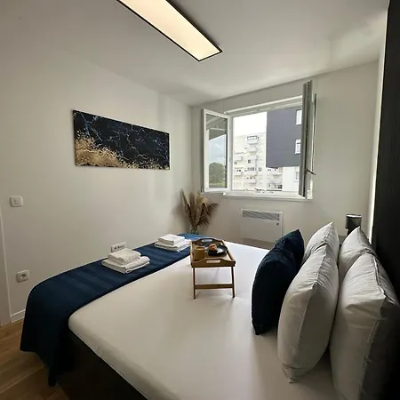 Desire - Brand New Modern Apartment *